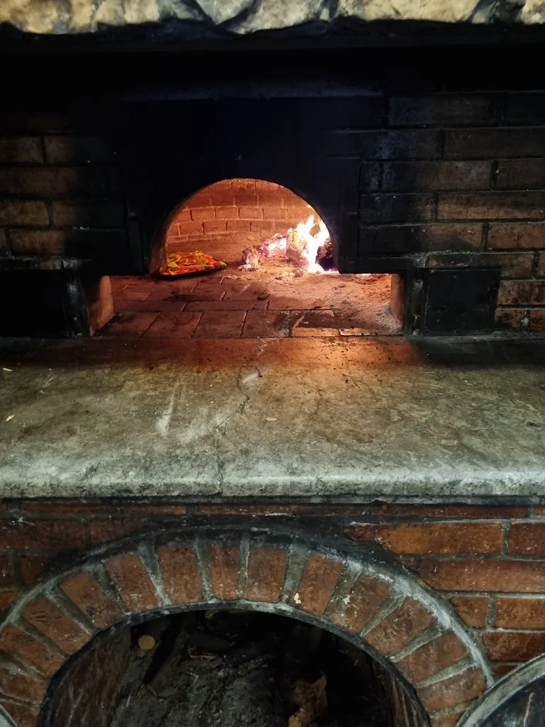 Dolly Wu_Pizzeria Guglielmo di Milazzo Girolamo C. Sas_Monreale_review