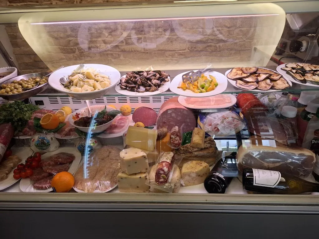 Monika Haller_Al Matteotti Lounge Bar_Monreale_review