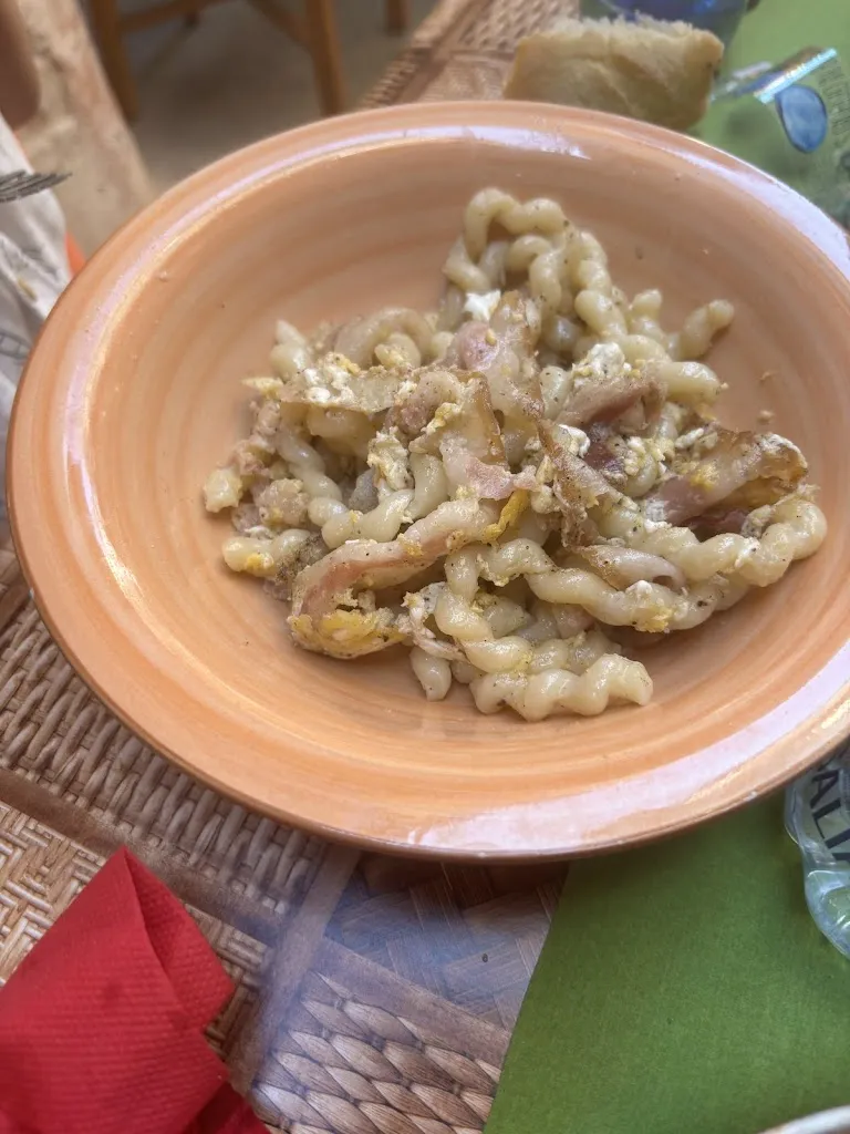 Patrick Oetting_Pizzeria Art Libri Totó_Monreale_review