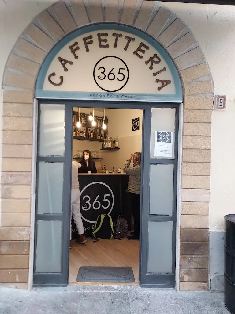 365 Lounge Bar & cafe restaurant in Monreale