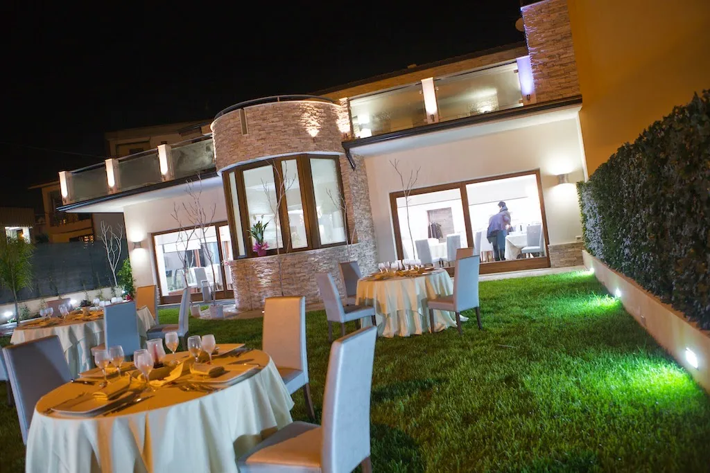 Ristorante Pizzeria del Casale Ernesto_Nissoria_slider_image_3