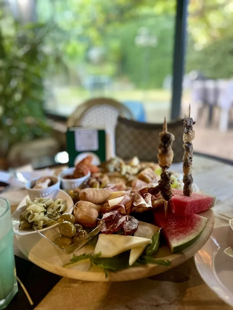 Gazebo Ristobar restaurant in Nissoria