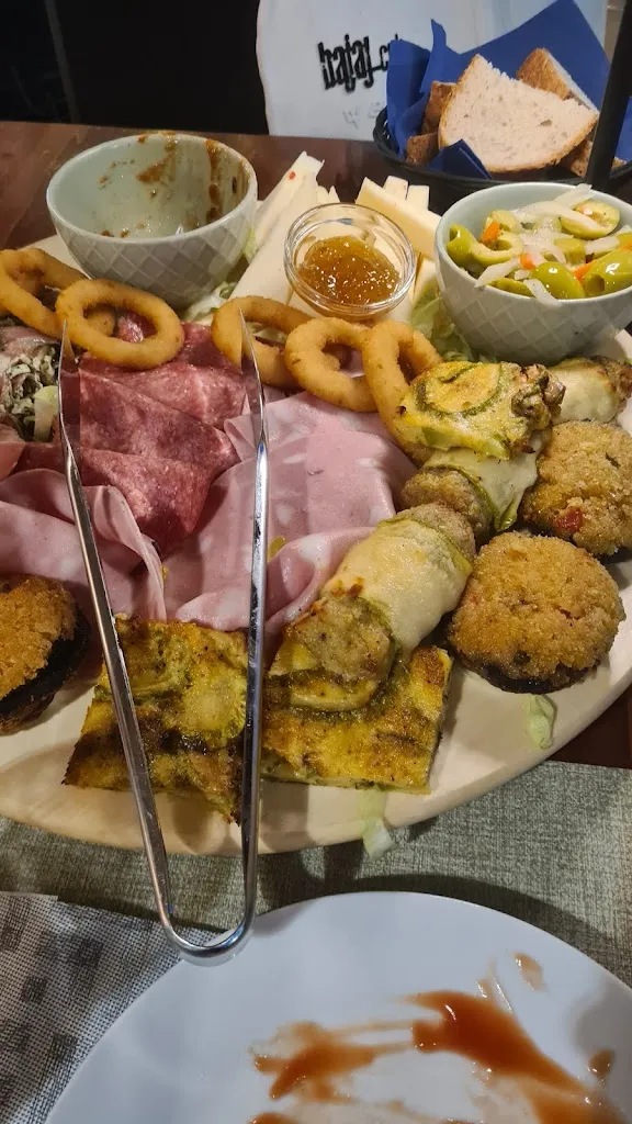 Martina Bertini_Plays al Castello_Nizza di Sicilia_review