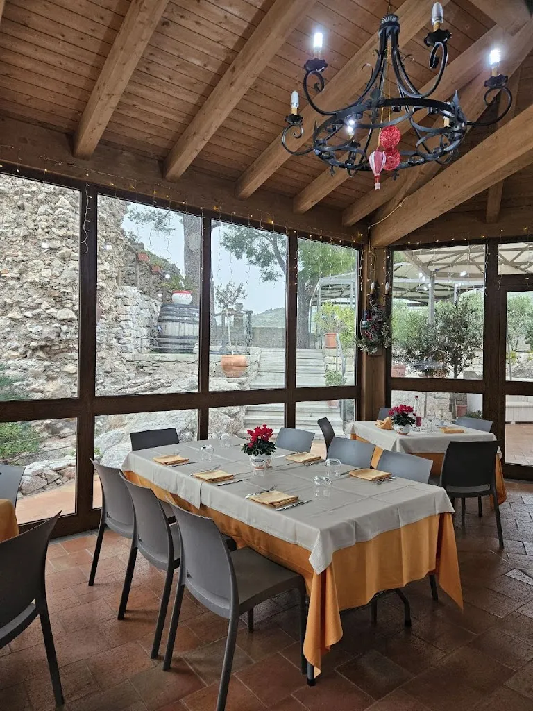 Ristorante Pizzeria Il Castello_Novara di Sicilia_slider_image_1