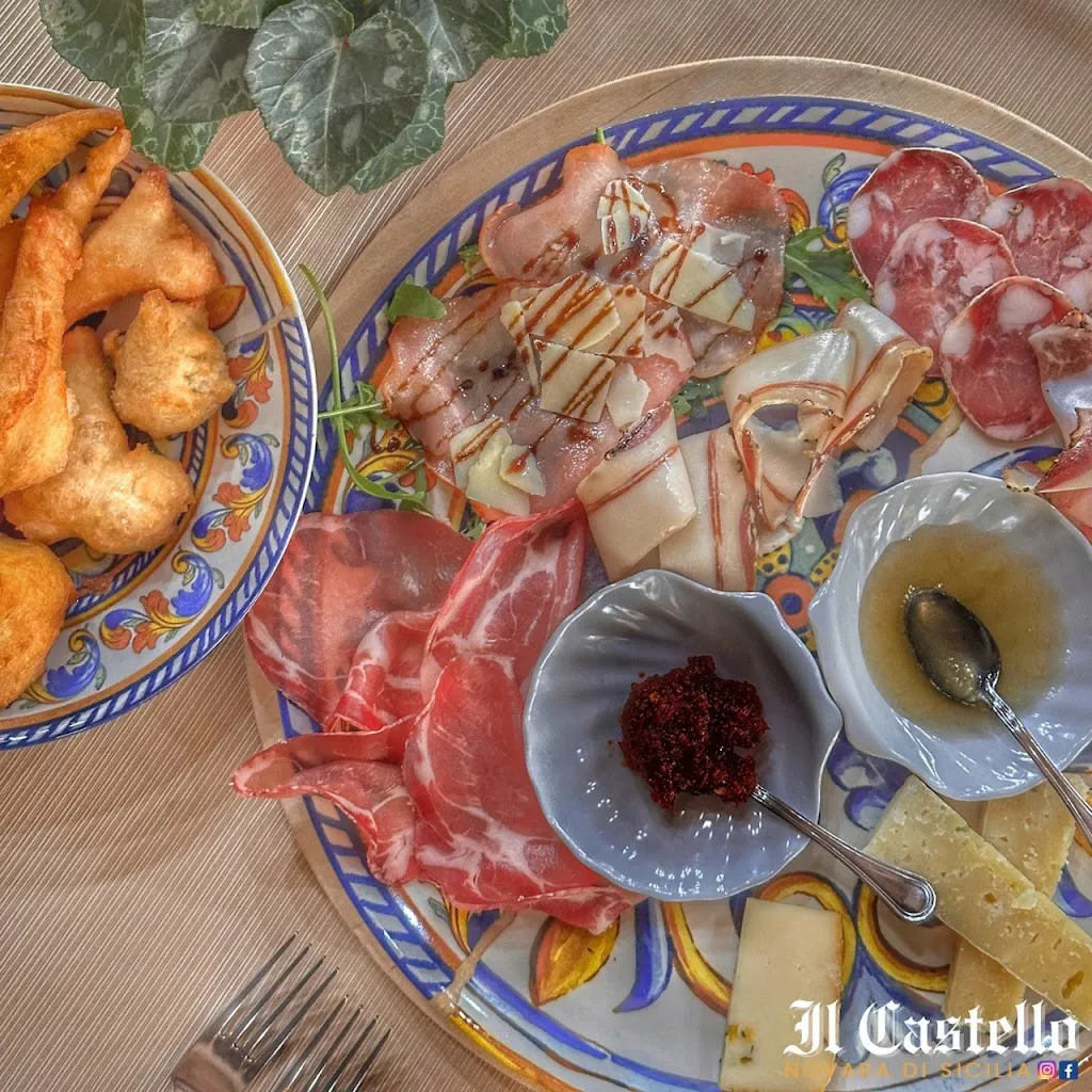 Ristorante Pizzeria Il Castello_Novara di Sicilia_slider_image_3