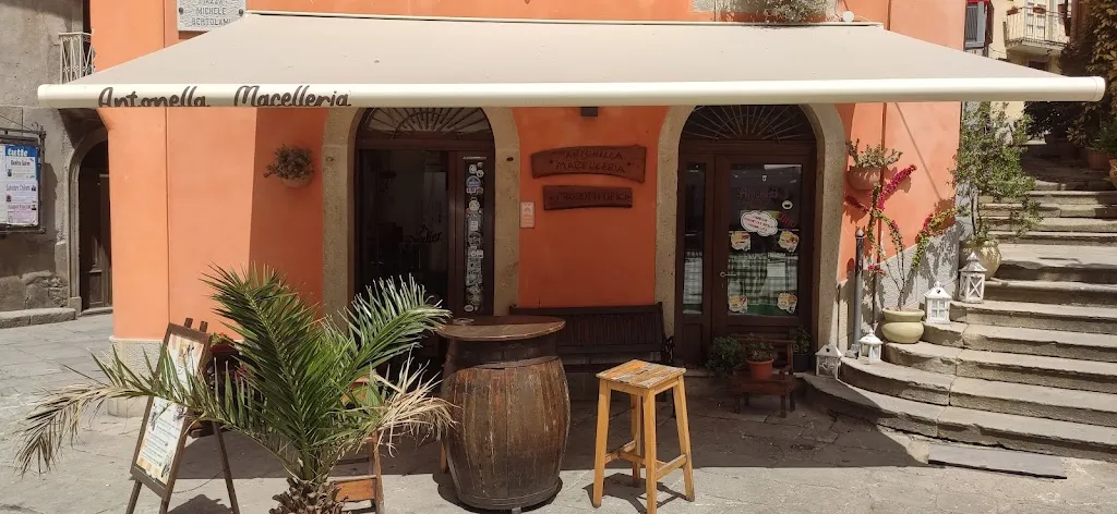 Slainte Pub restaurant in Novara di Sicilia