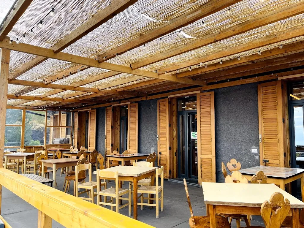La Terrazza Dell'Etna restaurant in Nicolosi