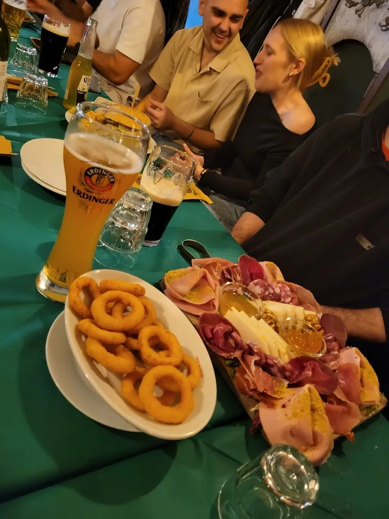 Nikola Nikodijevic_Rosemary's Pub_Nicolosi_review