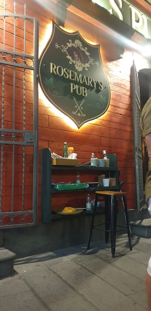 Rosemary's Pub restaurant in Nicolosi