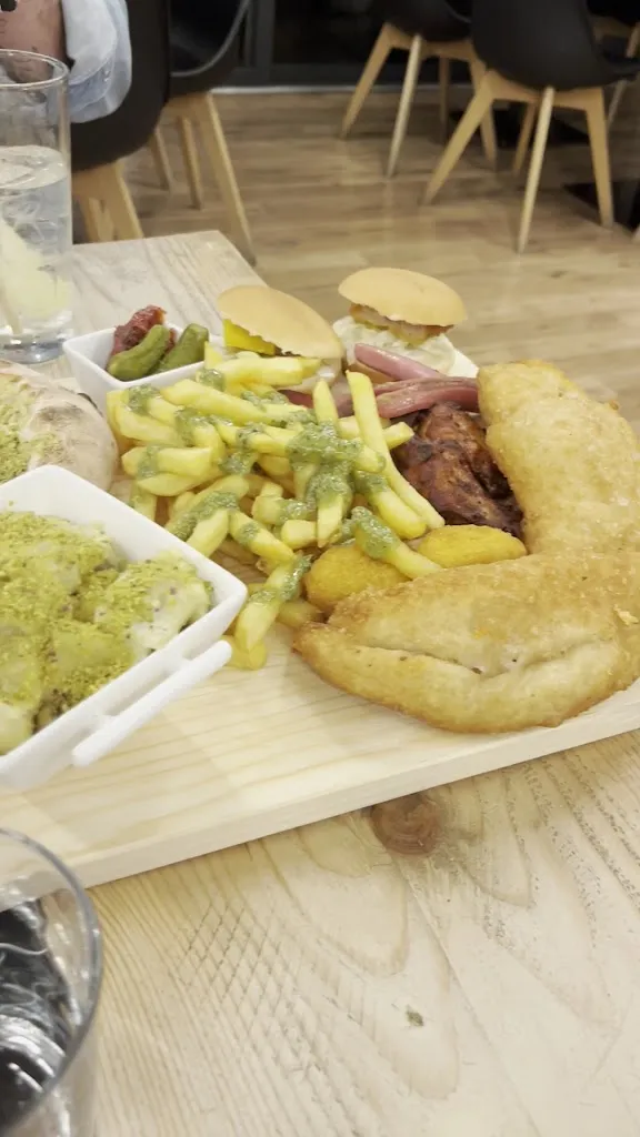 Gorilla Theme PUB_Nicolosi_slider_image_2