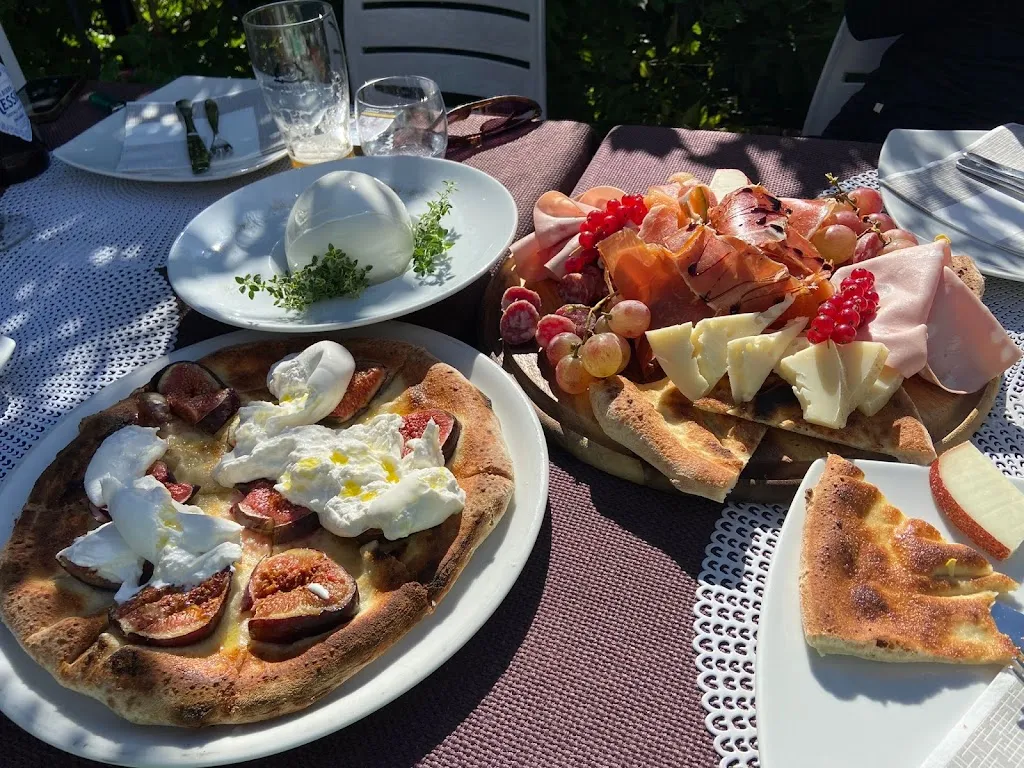 Il Giardino Pizzeria a Nicolosi_Nicolosi_slider_image_3