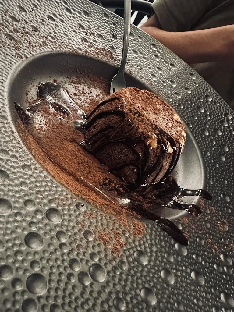 Lilou Gerardy_Antico Arco_Nicolosi_review