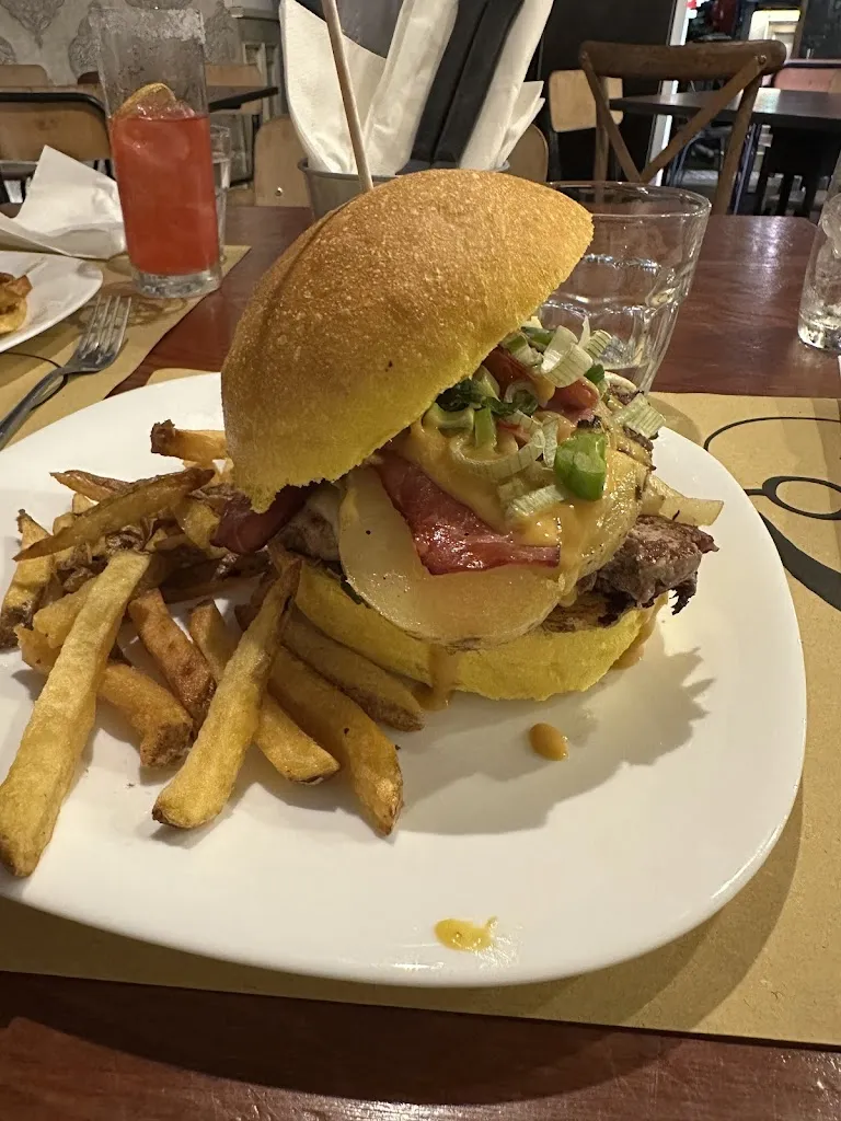 andrea amasula_DL food and drink_Nicolosi_review