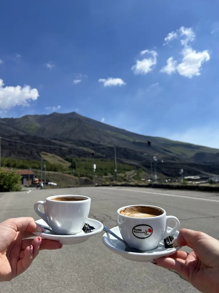 Alona Kurchenko_Bar Ristorante Crateri Silvestri_Nicolosi_recensione