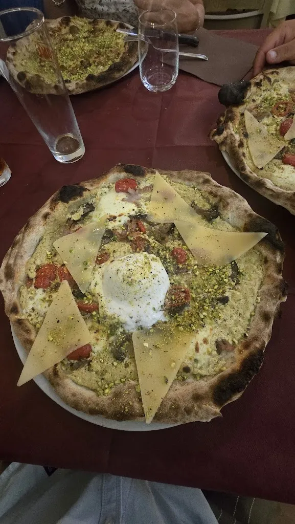 DAN IONUT Spatariu_7+ Nicolosi Ristorante Pizzeria_Nicolosi_review