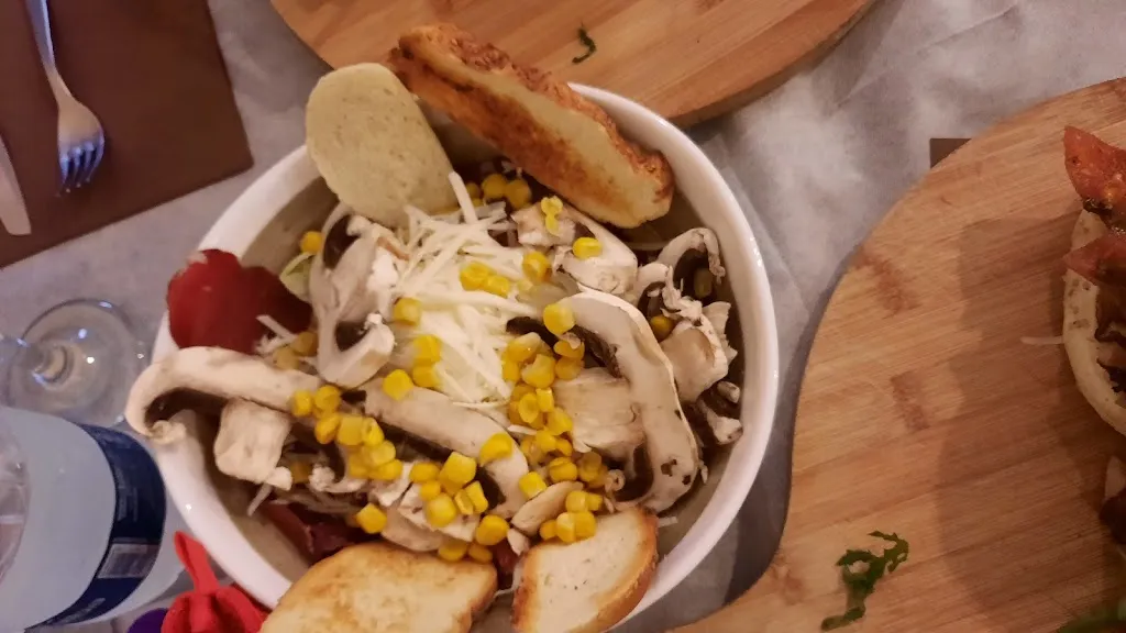 Lefteris Konstantopoulos_7+ Nicolosi Ristorante Pizzeria_Nicolosi_review