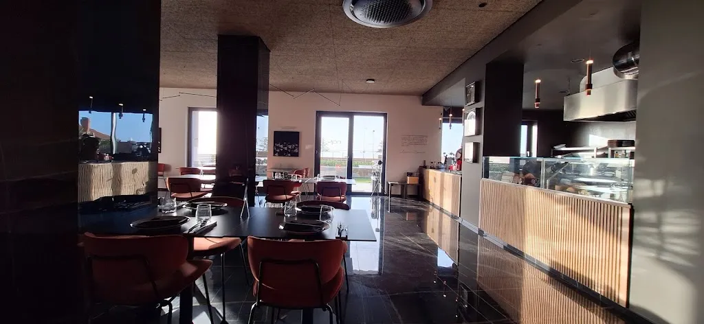 Mōn Meat - Restaurant -Pizza_Nicolosi_slider_image_3