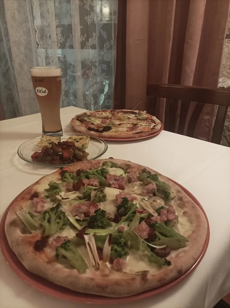 I Cumpari bistrot pizza e pizzoli_Nicolosi_slider_image_2