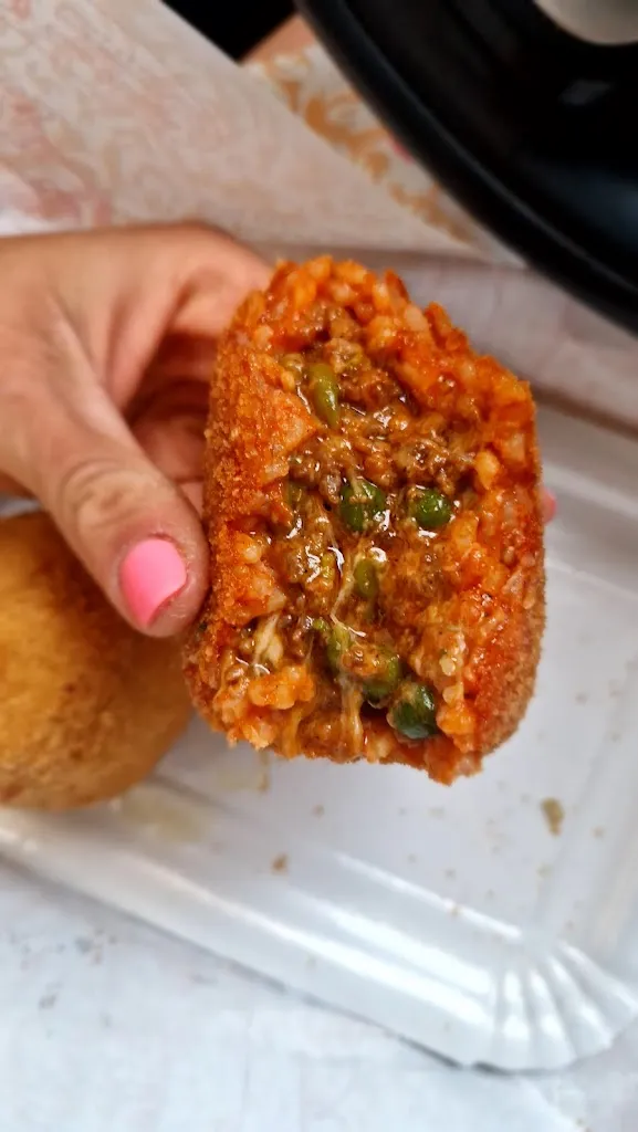 Dóra Berecz_Furticchio_Niscemi_recensione