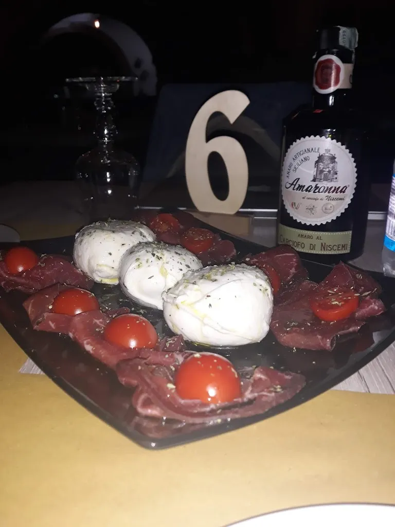 Elisa Seminara_Colosseo Wine & Food _Niscemi_review