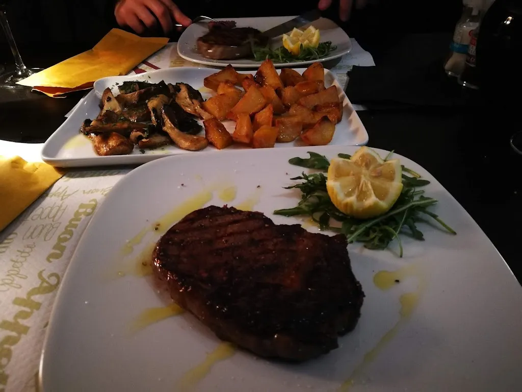 Francesco Giugno_Miro food & drink_Niscemi_avis