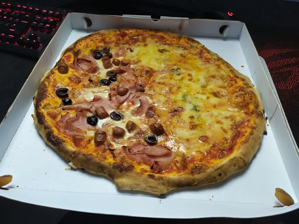 Pizza Snack di Giacomino Di Modica restaurant in Niscemi