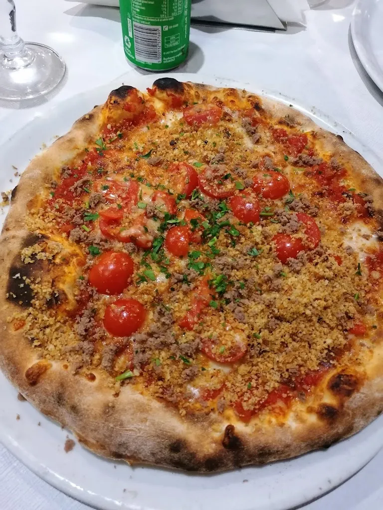 Bára Dvořáková_Pizza Time S.A.S. di Binaggia Vincenzo E C._Nuova Gibellina_review