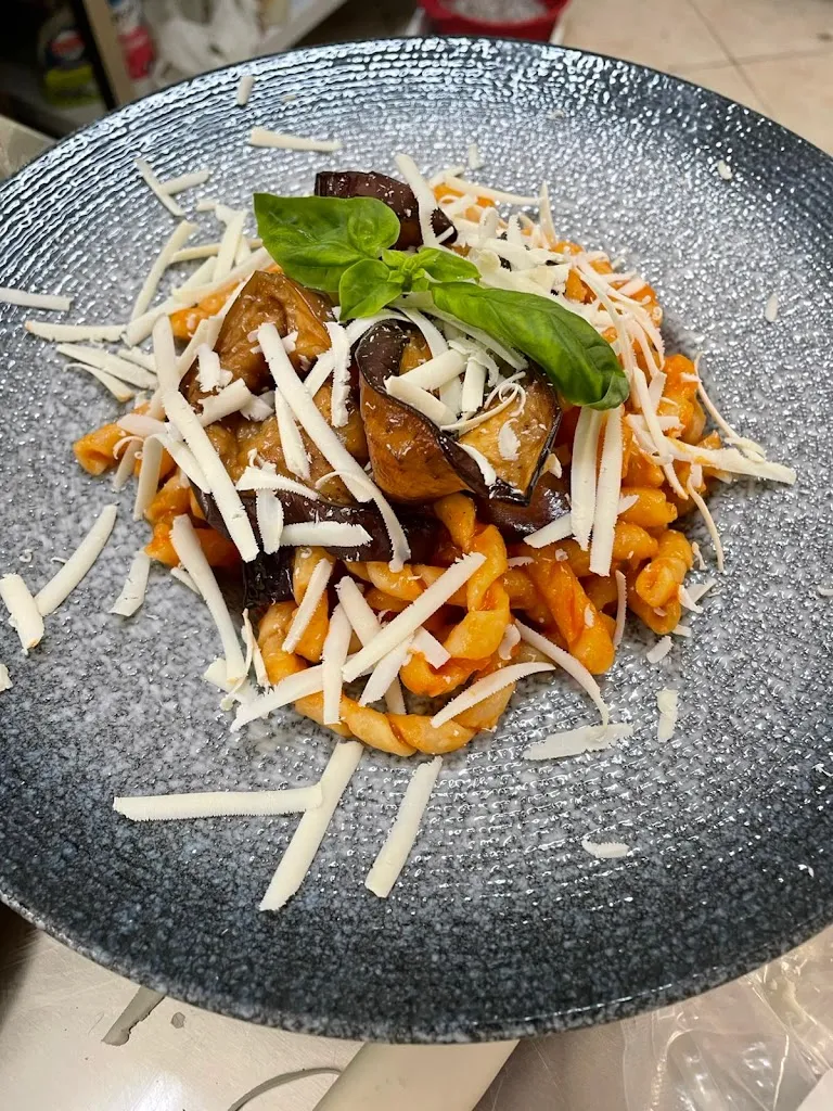 Laura Rallo_Gusto_Paceco_review