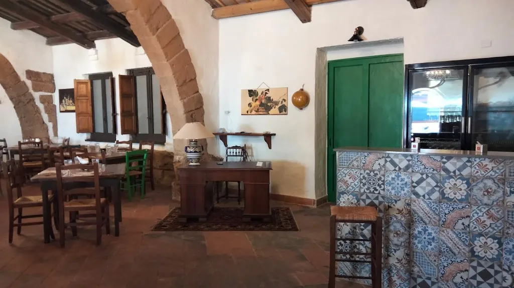 Osteria Vecchia Villa restaurant in Paceco
