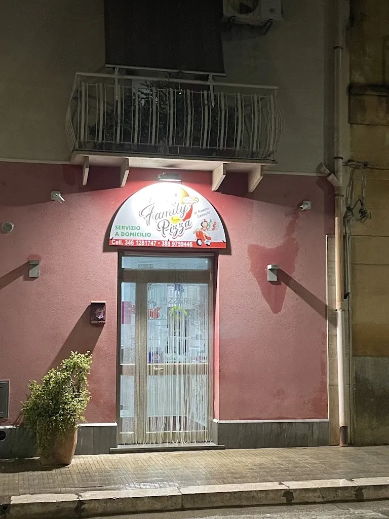 Family Pizza restaurant in Paceco