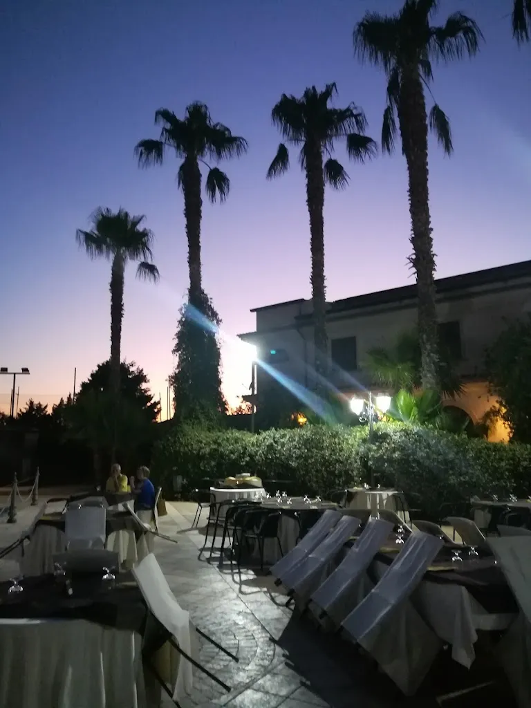 Claudio Barresi_I Portici Village_Palagonia_review