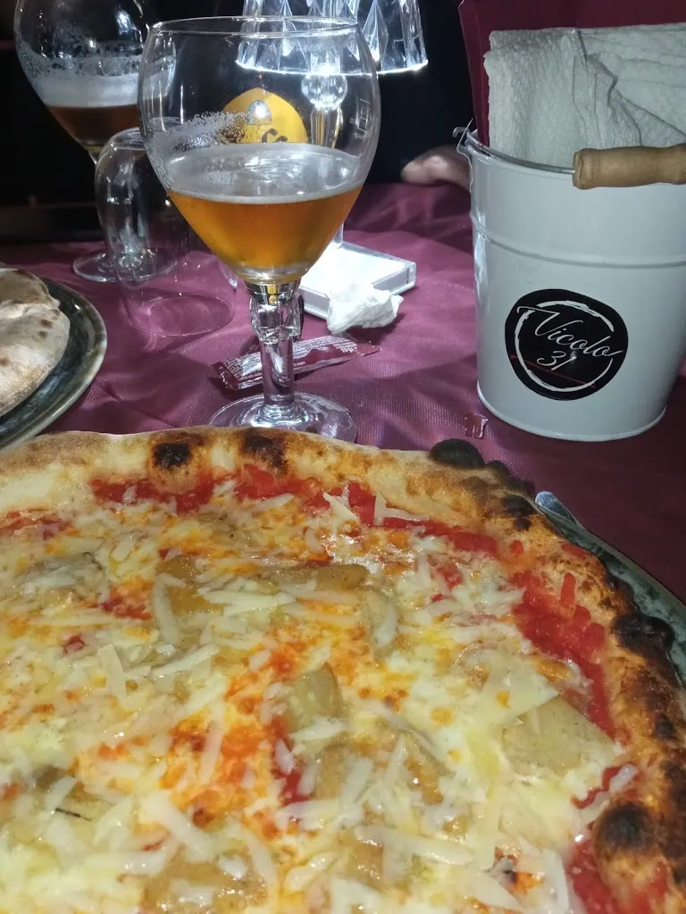 Adele Sferrazzo_Vicolo 31_Palagonia_review