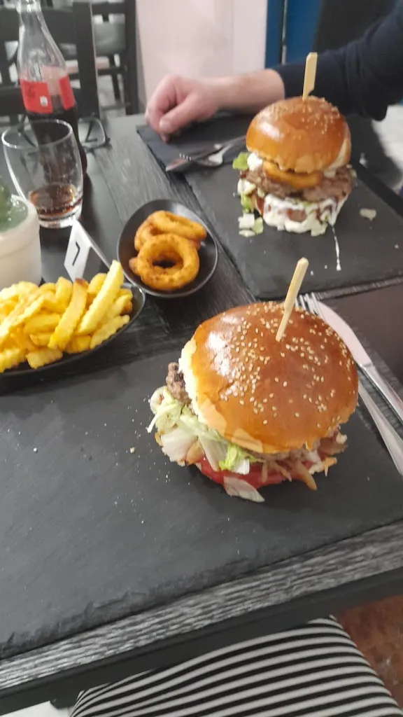 Menu_PAPI food_Palagonia_image_3