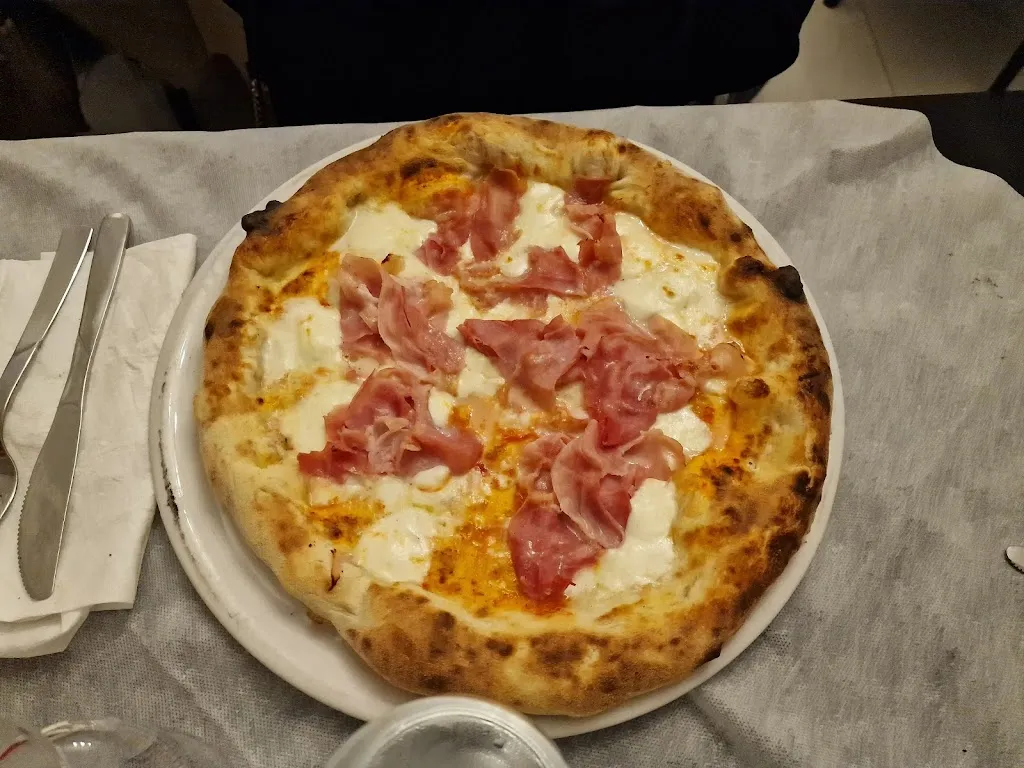 Menü_Pizzeria KING_Leporano_Bild_1
