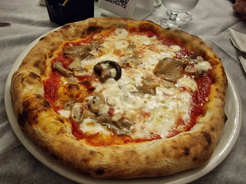 Menü_Pizzeria KING_Leporano_Bild_2