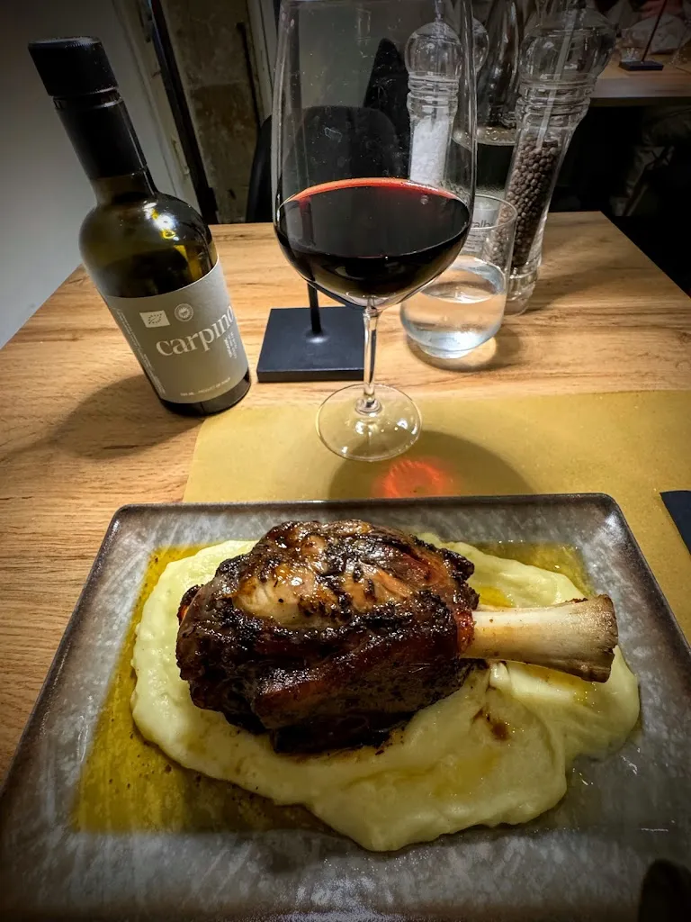 Onion Float_Unnimaffissu Ristorante Steakhouse Palazzolo Acreide in Provincia di Siracusa Cucina Tipica Siciliana Specialità Carne_Palazzolo_recensione