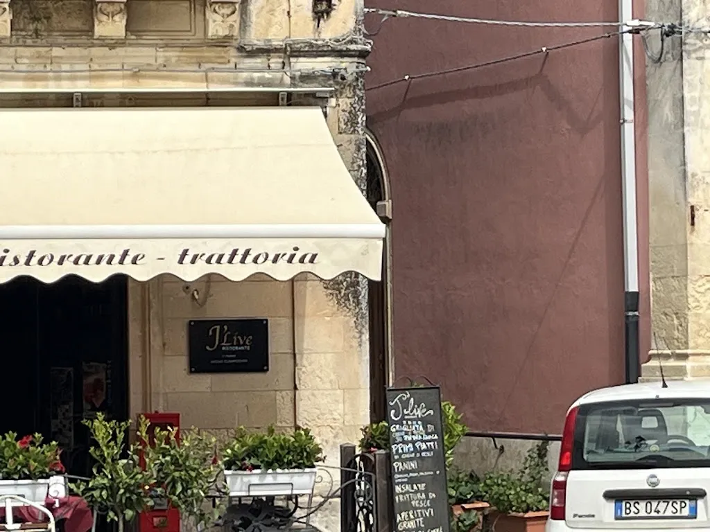 Jeepster_J'Live_Palazzolo_review