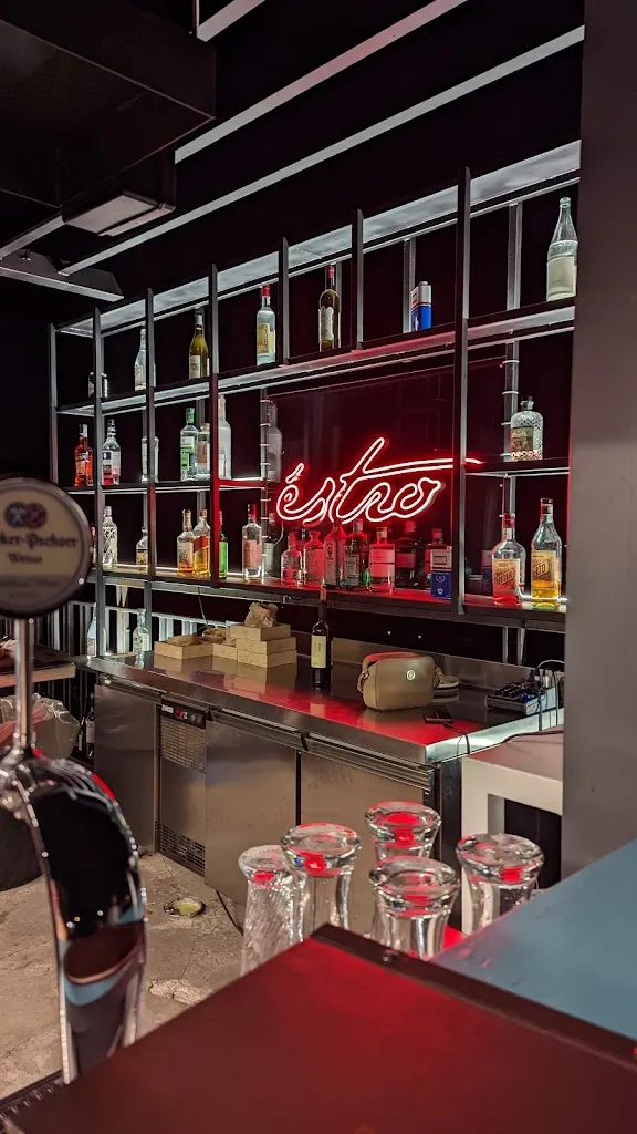 Alessandra Lucenti_Terrazza Éstro_Palazzolo_review