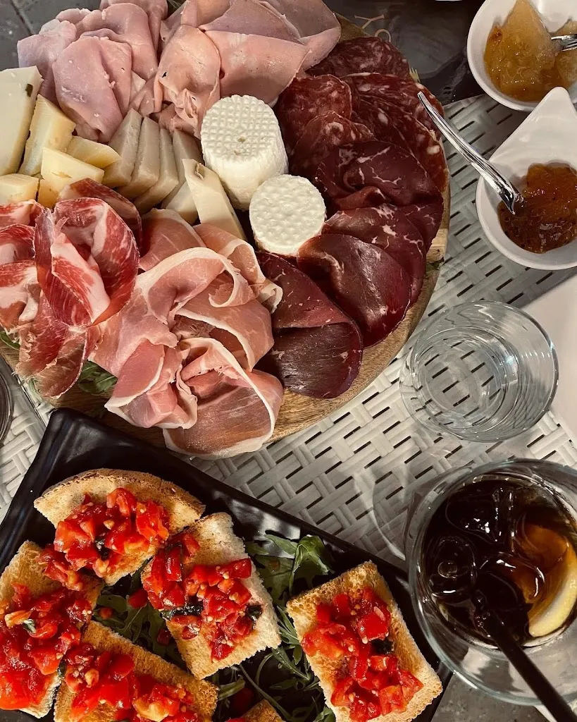 OASY CLUB_Leporano_slider_image_3