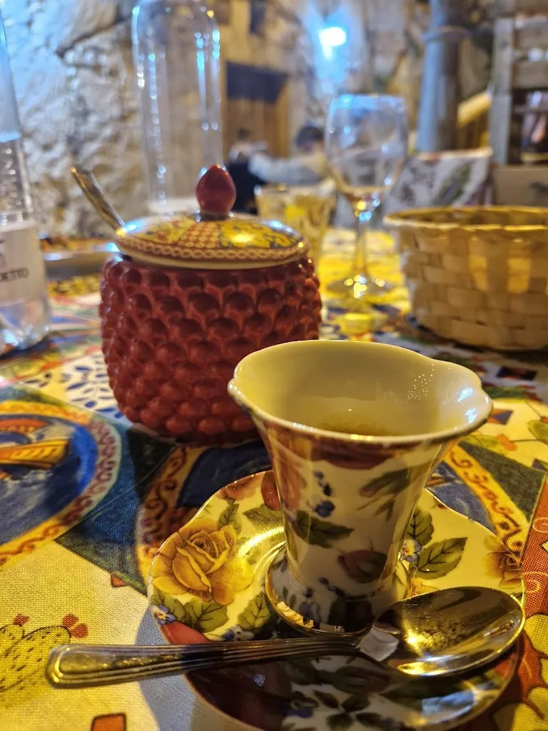 Nicole Angelow_Ucumpanaggiu_Palazzolo Acreide_recensione