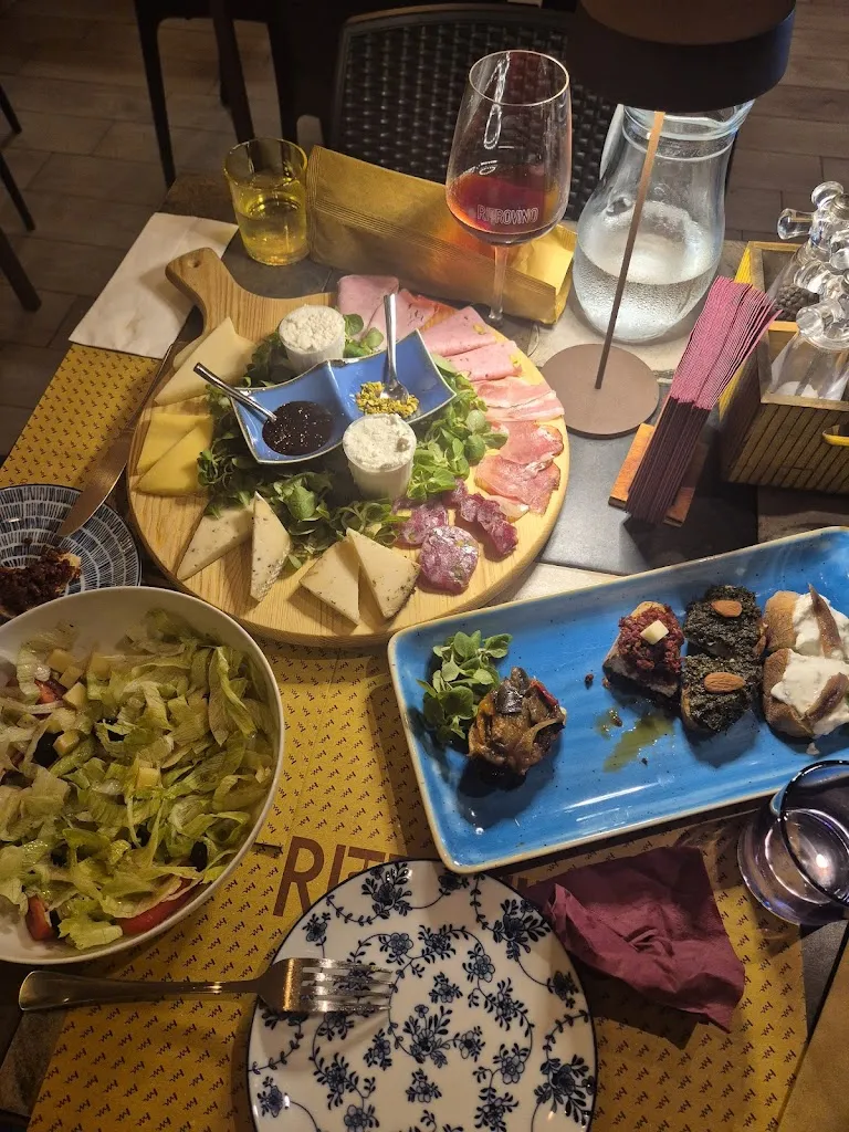 Ana Jerotic_RitroVino_Noto_review