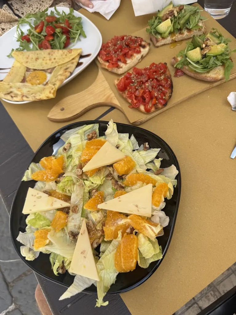 Themelis Pelekanos_Picnic_Noto_review