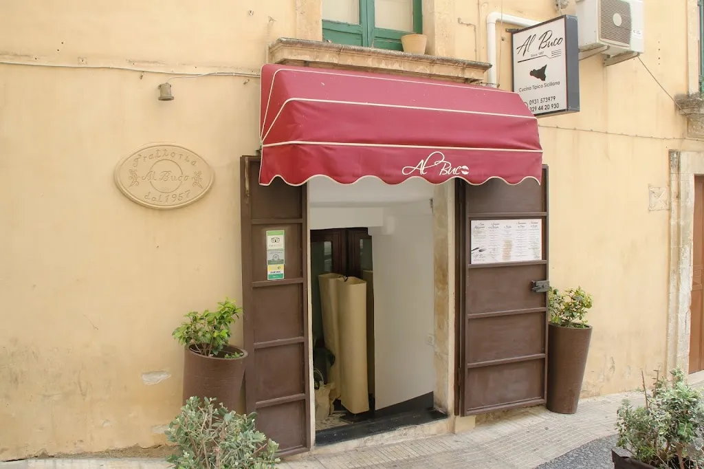 trattoria al buco restaurant in Noto
