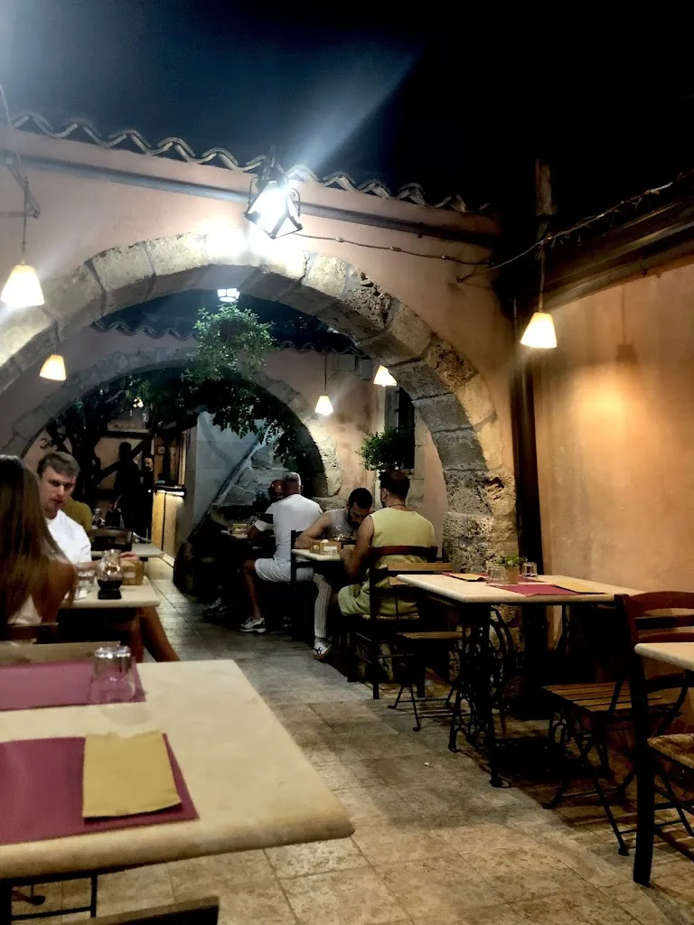 L' Assiette Baroque_Noto_slider_image_3