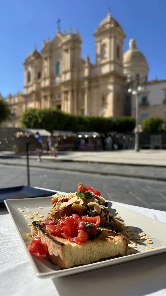 Amarcord Restaurant di Corrado Azzaro_Noto_slider_image_3