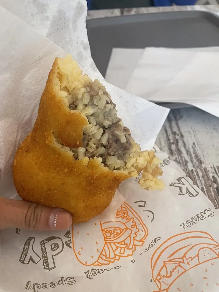 Raevita Portia Thijssen_Rosticceria Palermitana Arancina Planet_Noto_review