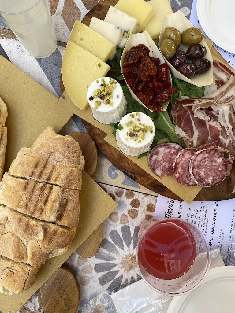 Nicole_Pani Cunzatu_Noto_review