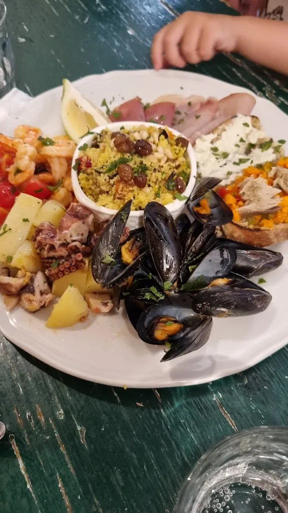 Dan Pavel_Modica di San Giovanni - Cantina con uso di Cucina_Noto_review