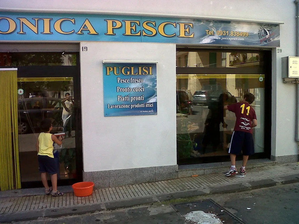 Jonica Pesce Puglisi - Trattoria di Pesce e Pescheria_Noto_slider_image_1