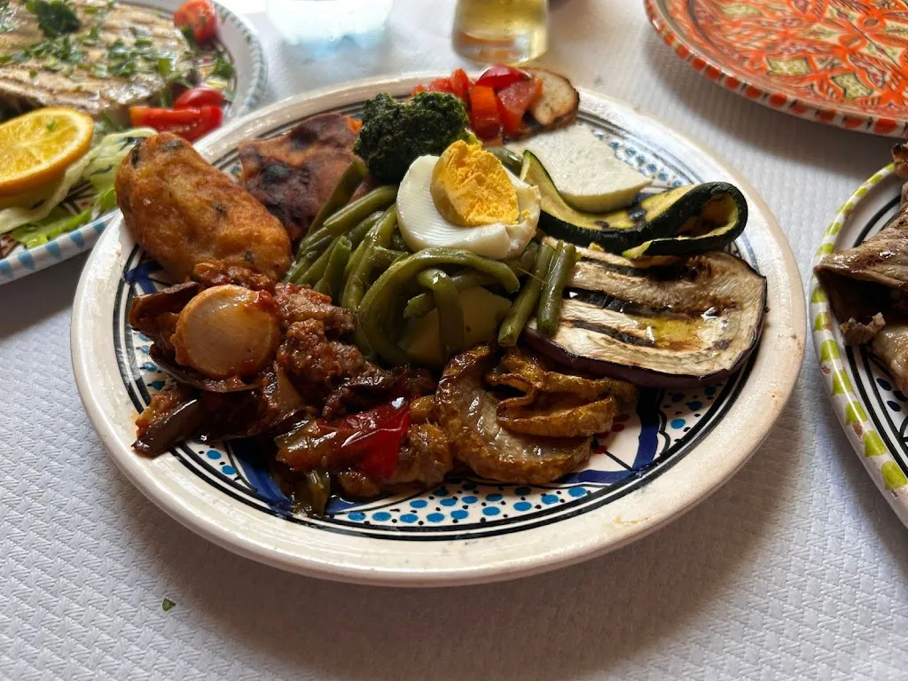 Melanie Ranaweera_Casa Rossa_Noto_review